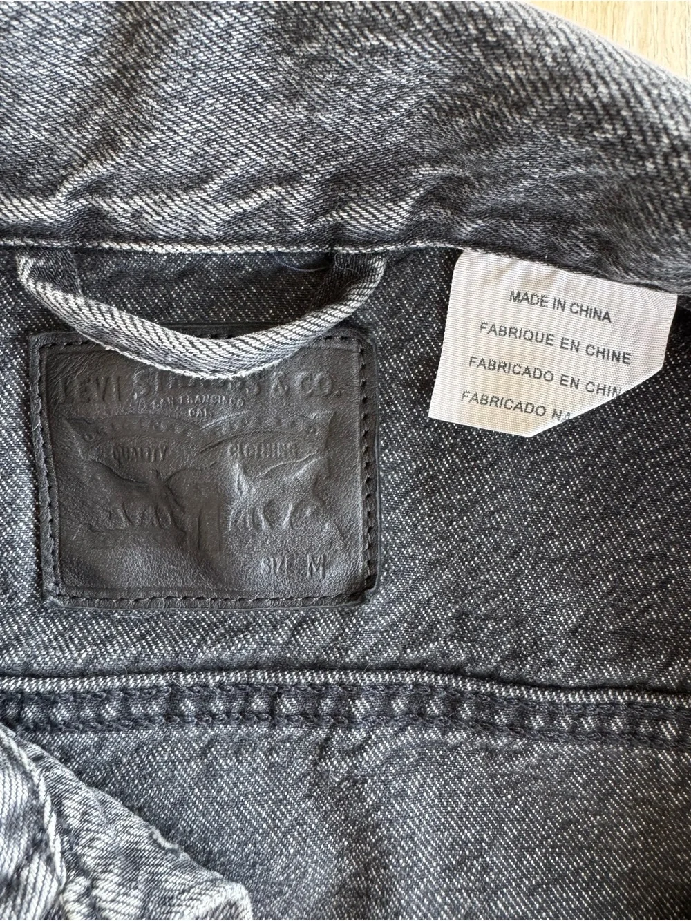 Levi's Women's Black Denim Jacket - Picture 2 of 3